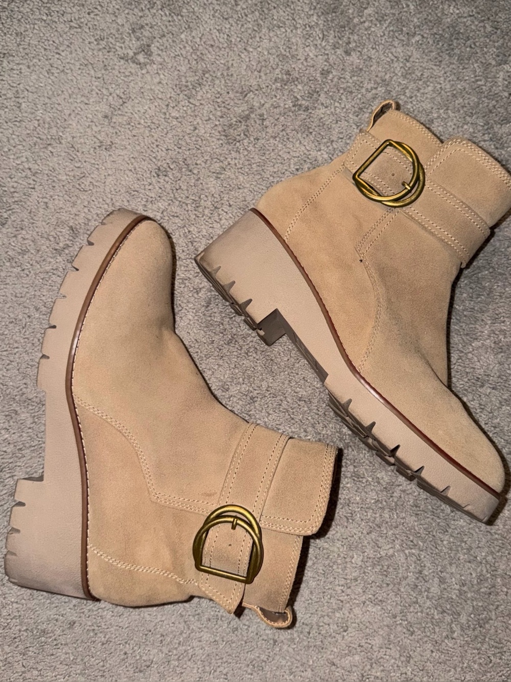 Waterproof Blondo Zip Bootie (women’s size 11)
